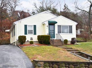 50 Monson St, Johnston, RI 02919