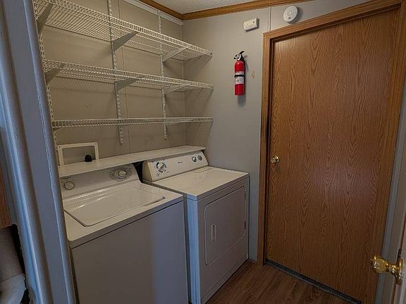 4th image of 641 W Walnut St #34