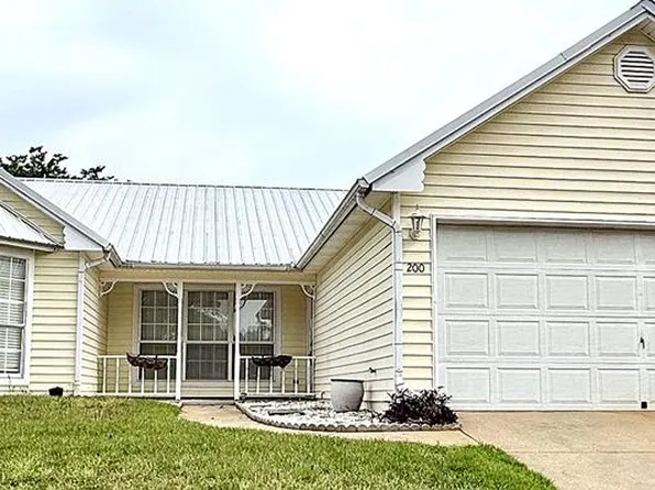 200 Concord Cir, Dothan, AL 36301