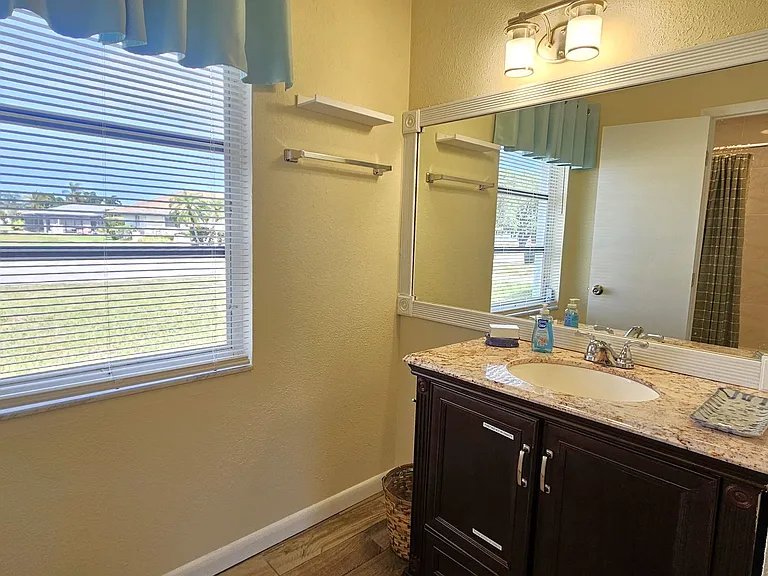 426 Pineview Dr — Photo 27