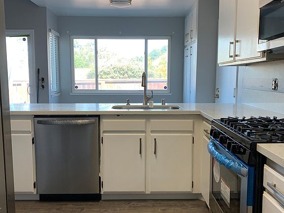 2nd image of 103 Lora Ct