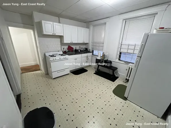 238 Hemenway St, Boston, MA