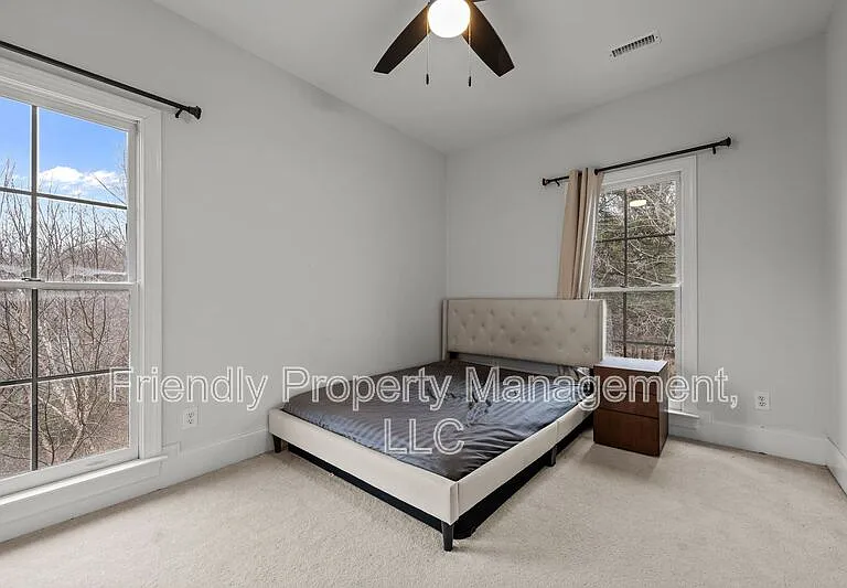 812 Pisgah Church Rd #G — Photo 15