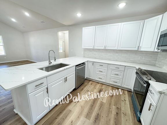 3rd image of 1710 Amy Ln