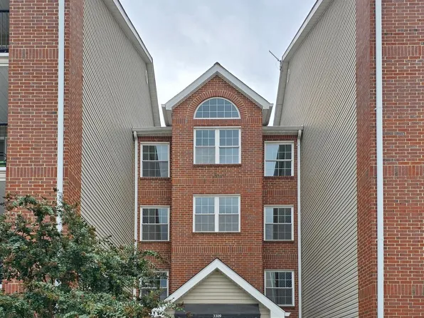 3309 Wyndham Cir APT 1175, Alexandria, VA 22302