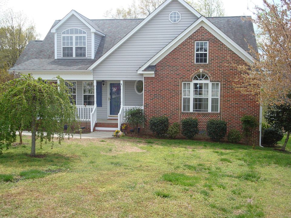 2nd image of 6304 Whiteclover Ct