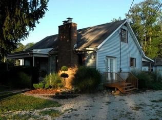 Mulberry St, Elizabeth, WV 26143