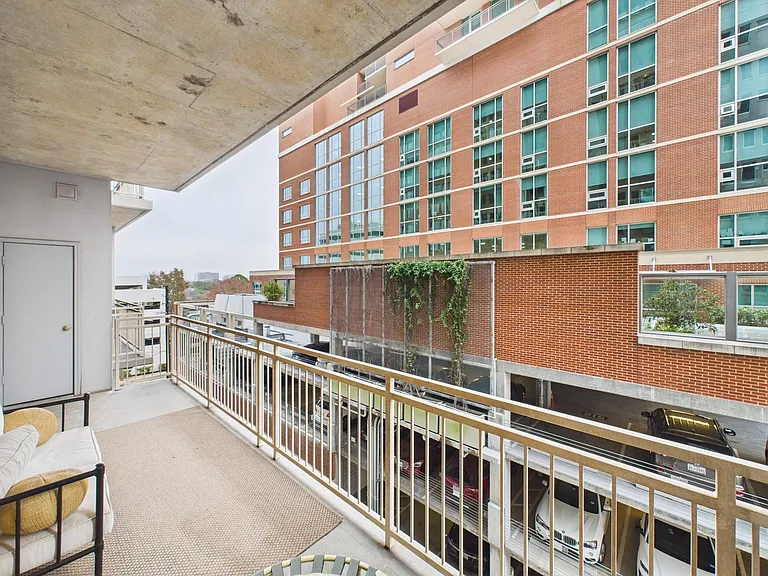 2520 Robinhood St #506 — Photo 14