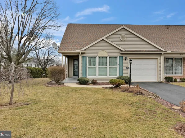 1394 Sholly Ave, Lebanon, PA 17046