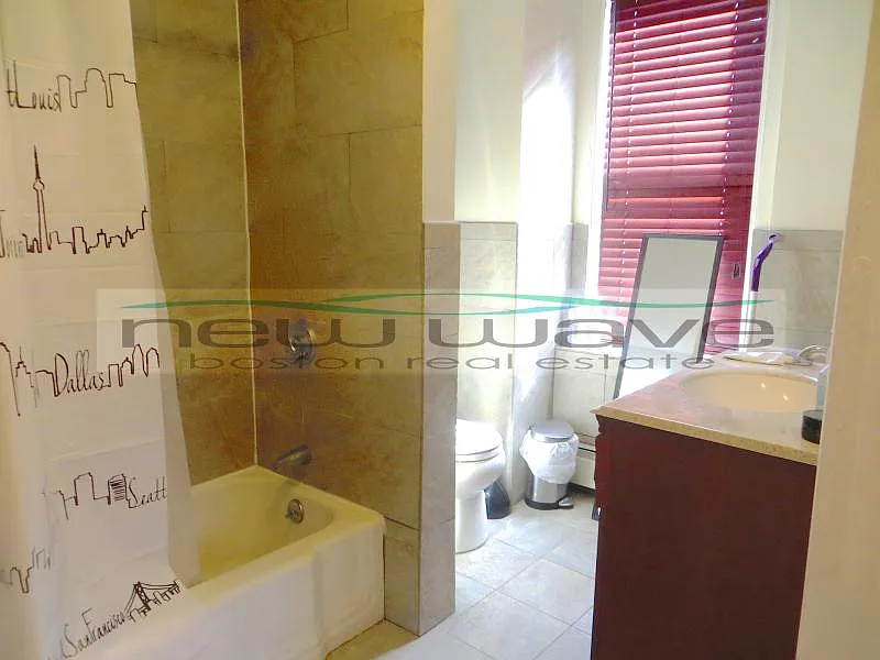 1 bed, 999 sqft, $3,100 — Photo 4