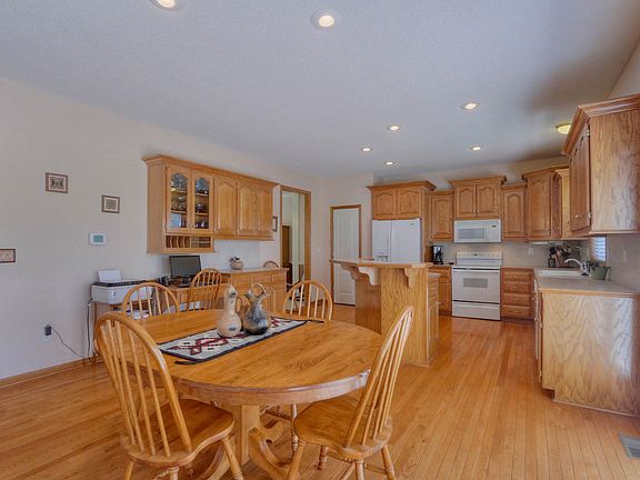 Spacious Kitchen/Dining