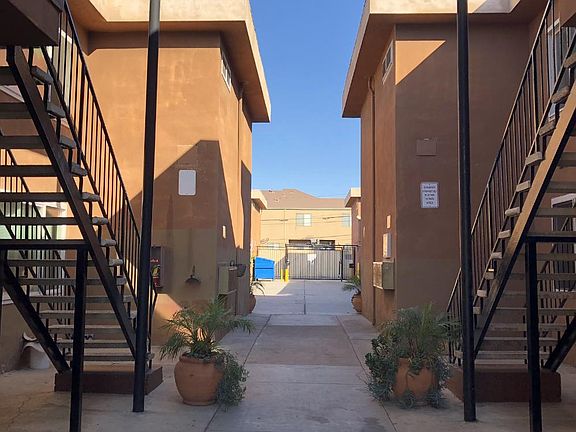 2nd image of 822 S Fir Ave #6