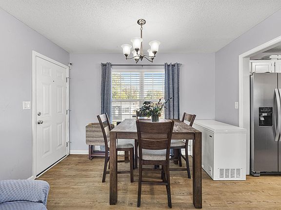5th image of 118 Doris Ave