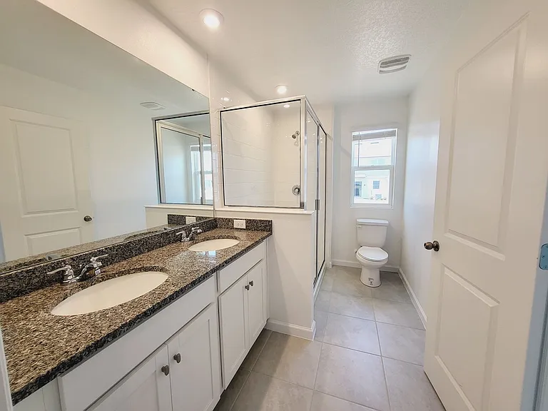 1184 Lakeshore Breeze Pl — Photo 10