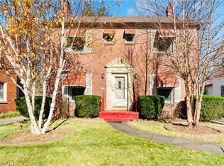 212 Berkshire Dr, Youngstown, OH