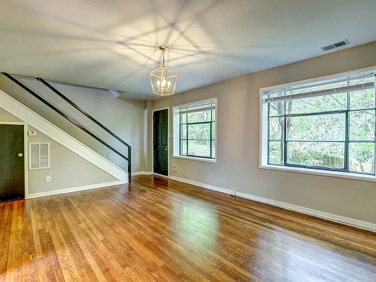 101 Tempsford Ln #D — Photo 28
