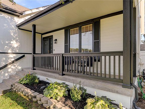 5th image of 4709 NW 90th Ter