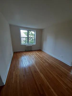 Rented by Queens Apartments Realty LLC | media 13
