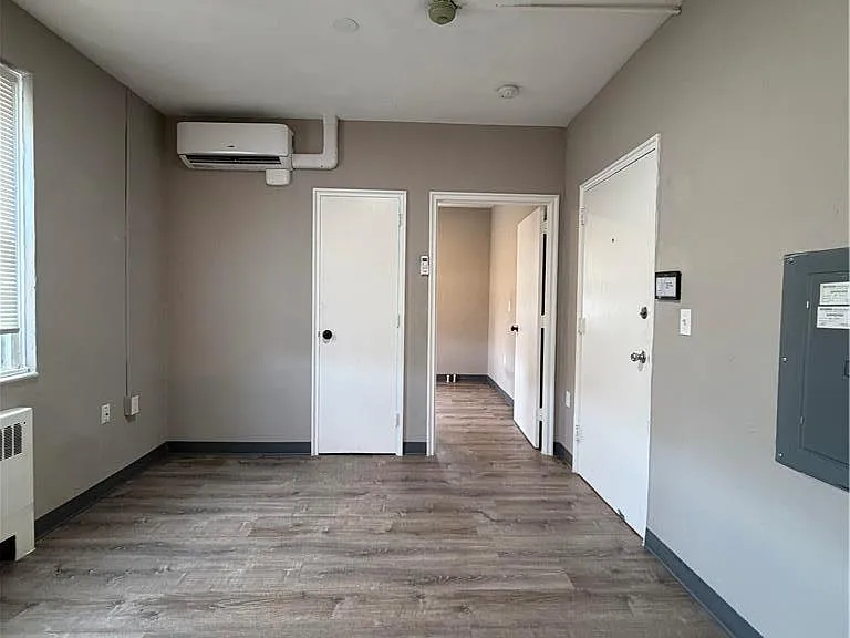 123 N 2nd St #204 — Photo 7
