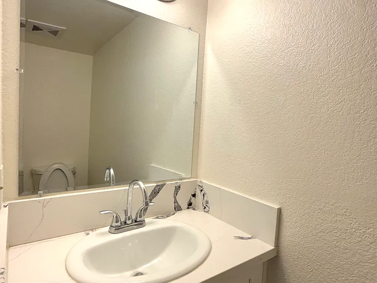 320 S Ynez Ave #D — Photo 9