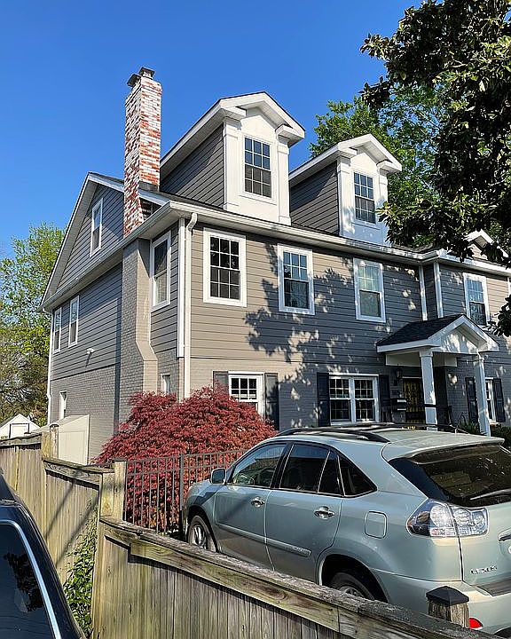 2nd image of 1615 S Monroe St