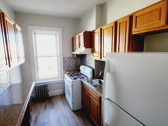 5th image of 104 106th St #2