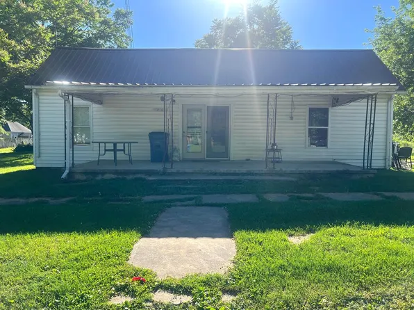 210 S 2nd St, Browning, MO 64630