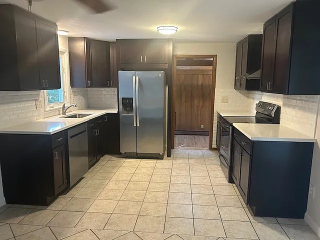 3 bed, 1800 sqft, $3,400 — Photo 2