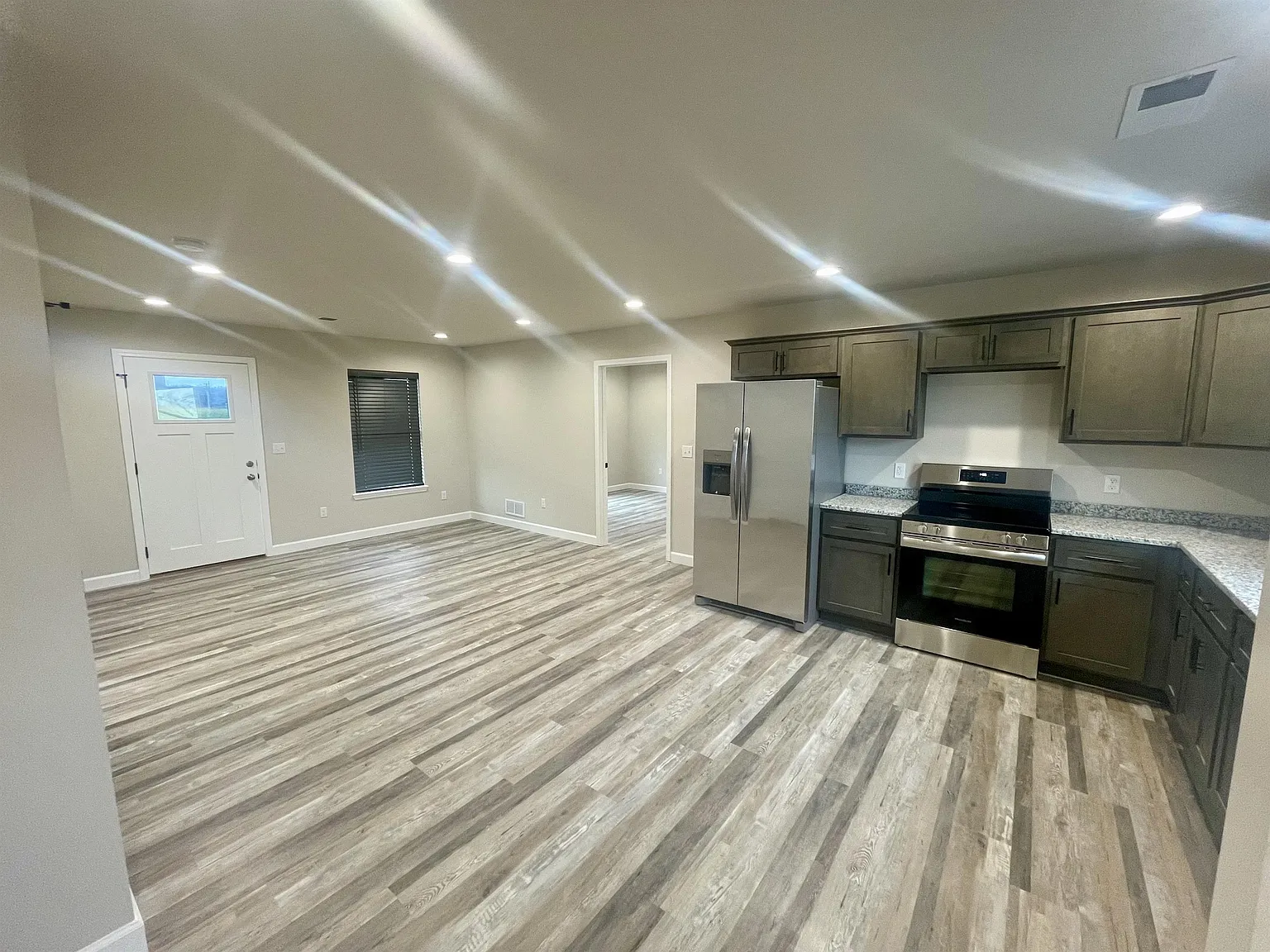 214 New Oak Dr - 13 — Photo 2