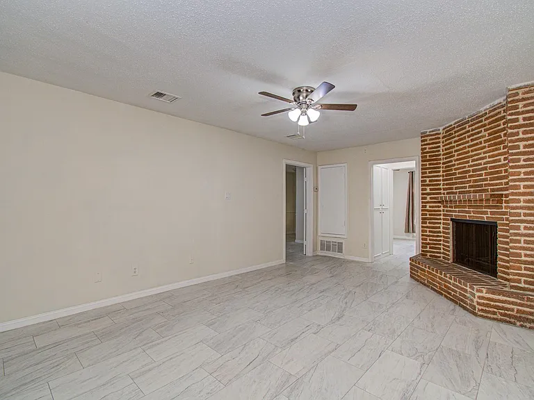 8820 Bissonnet St — Photo 19