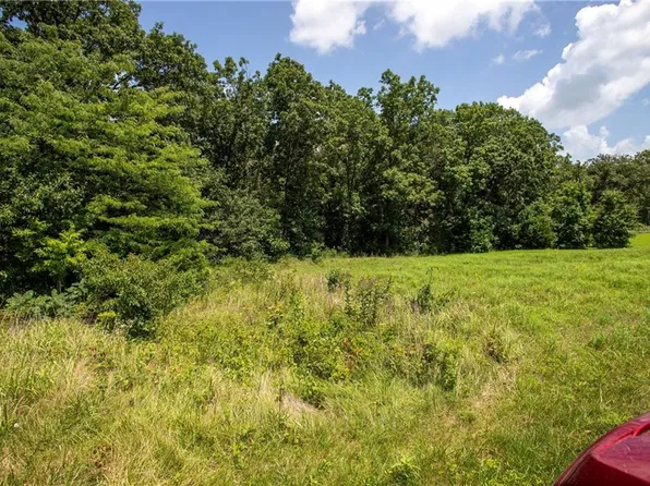 811 SE 600th Rd, Knob Noster, MO 65336