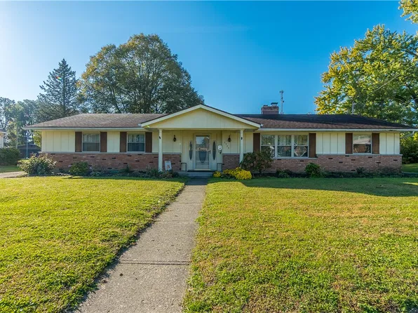 2305 Rebecca Dr, Springfield, OH 45503