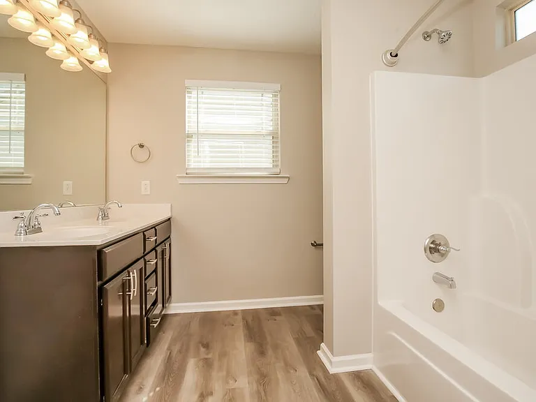 1834 Warmingfield Dr — Photo 9