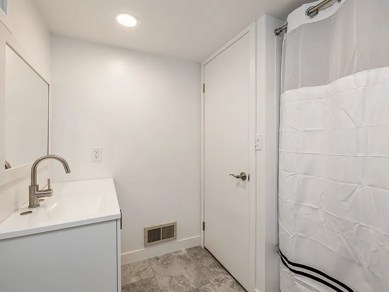 4701 Lawn Ave — Photo 15
