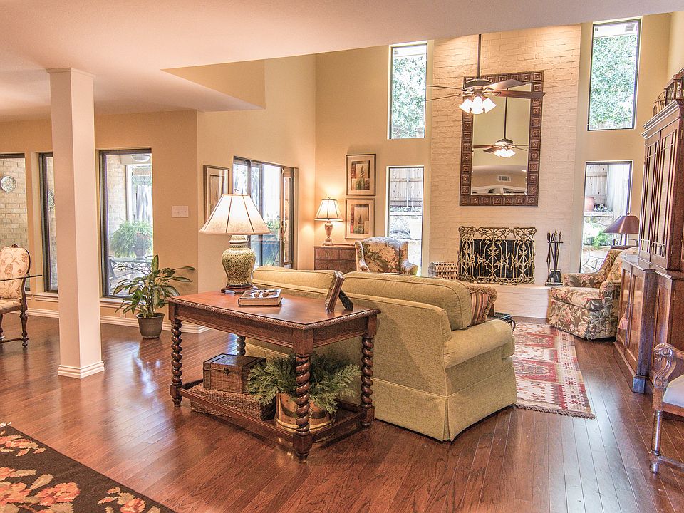 1st image of 3723 Hulen Park Dr