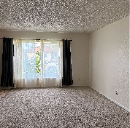 4th image of 1120 W 11th Ave #A