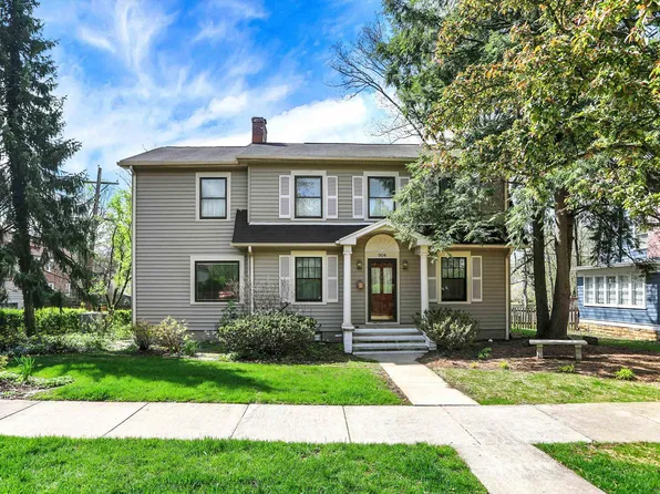 904 E 1st St, Bloomington, IN 47401