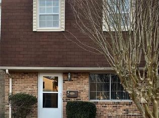 1727 Olde Buckingham Rd, Hampton, VA 23669