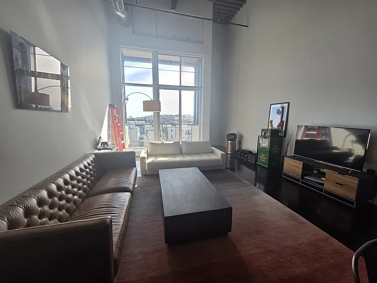 950 Broadway #23 — Photo 2