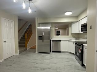 645 Hunting Fields Rd, Baltimore, MD 21220