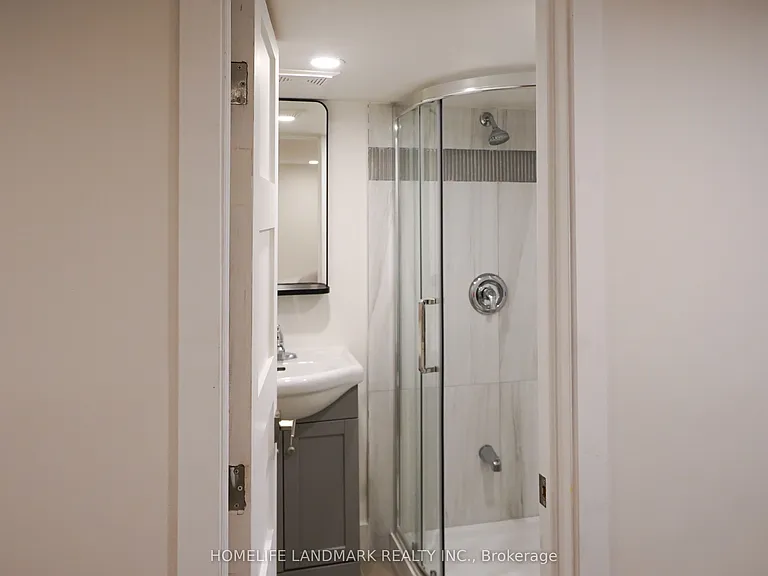 479 Whitmore Ave #R3 — Photo 5