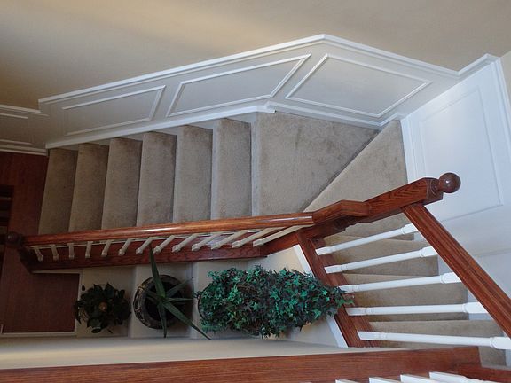 Entry stairway