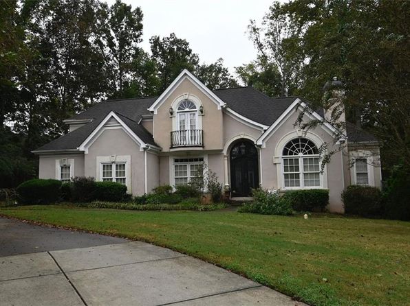 1015 Forest Overlook Trl SW