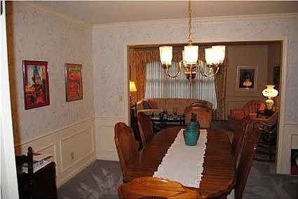 4th image of 205 Hawthorne Dr