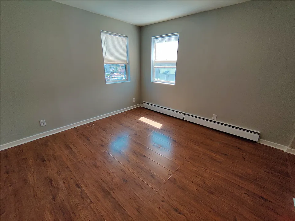 189 Grand Ave #2