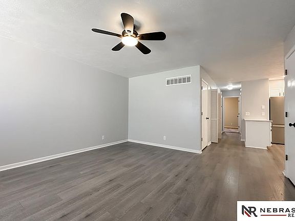 5th image of 2536 Benson Gardens Blvd