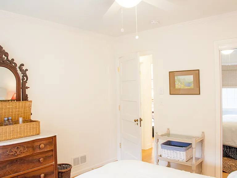525 Kelly Ave — Photo 26