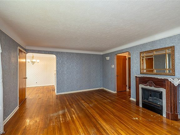 2nd image of 8409 Southington Dr
