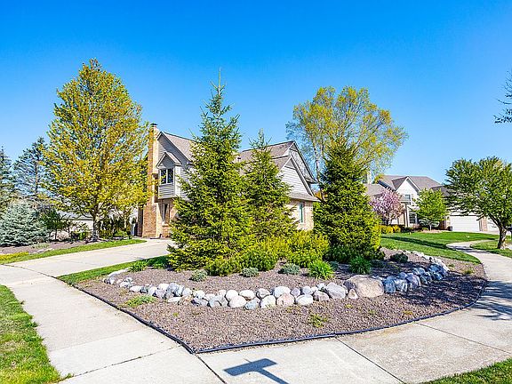 5th image of 22524 Devron Ct