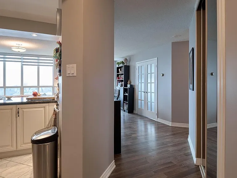 2285 Lake Shore Blvd W #1204 — Photo 28